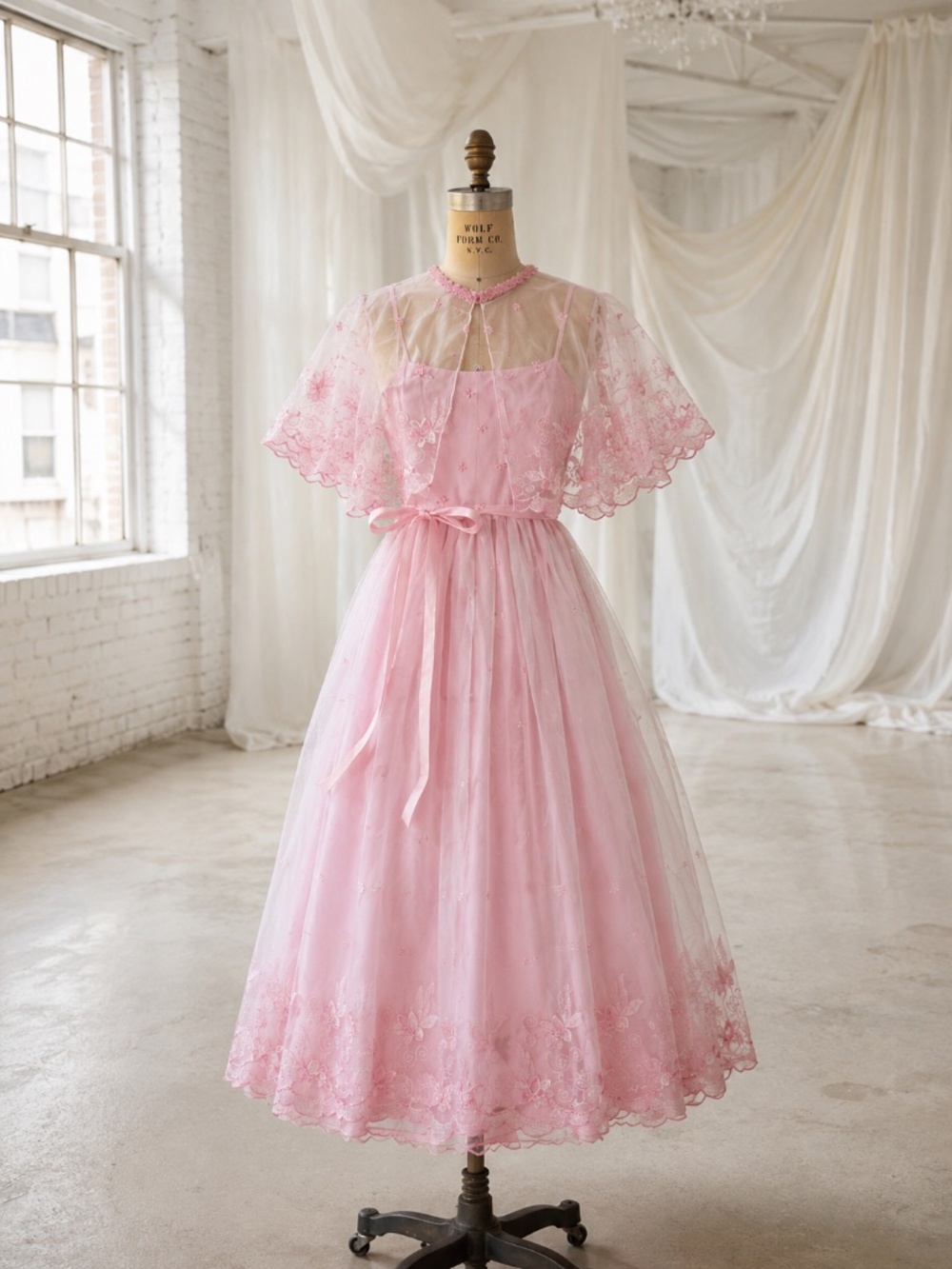 Vintage 70s / 80s Coquette 2 Piece Set Prom Cupcake Bridal Dress & Cape XS